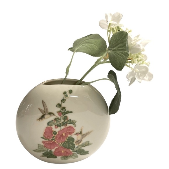 Hummingbird Floral Bud Vase Round
Porcelain Made in Japan Vintage Otagiri - Picture 3 of 11